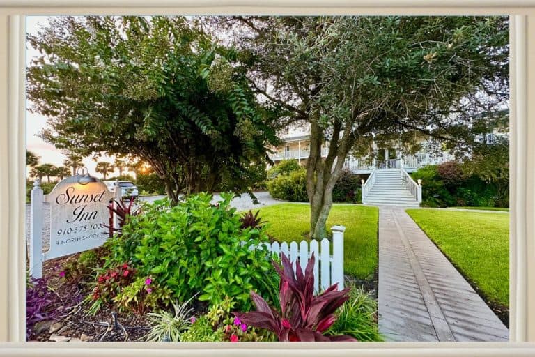 The Sunset Inn Review: The Ideal Bed & Breakfast for a Relaxing, Adult Escape